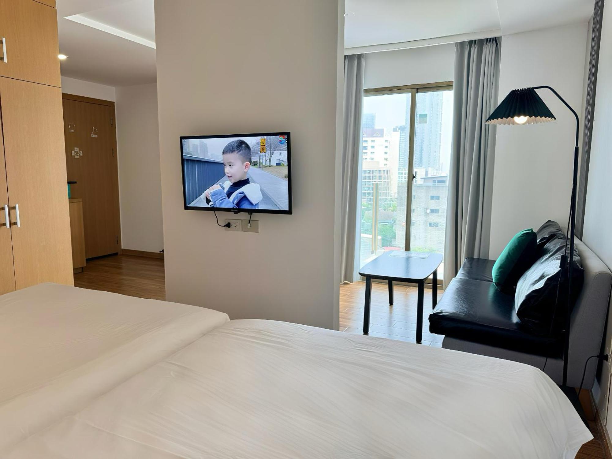 Pentafield Apartment *